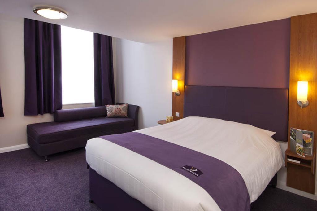 Premier Inn Falkirk East Bilik gambar