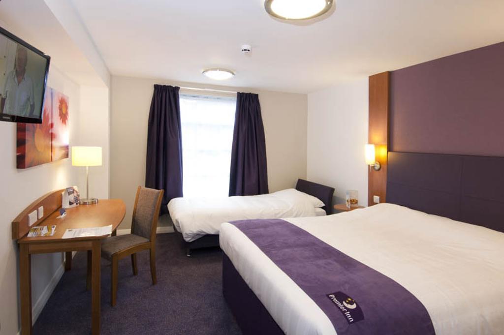 Premier Inn Falkirk East Bilik gambar